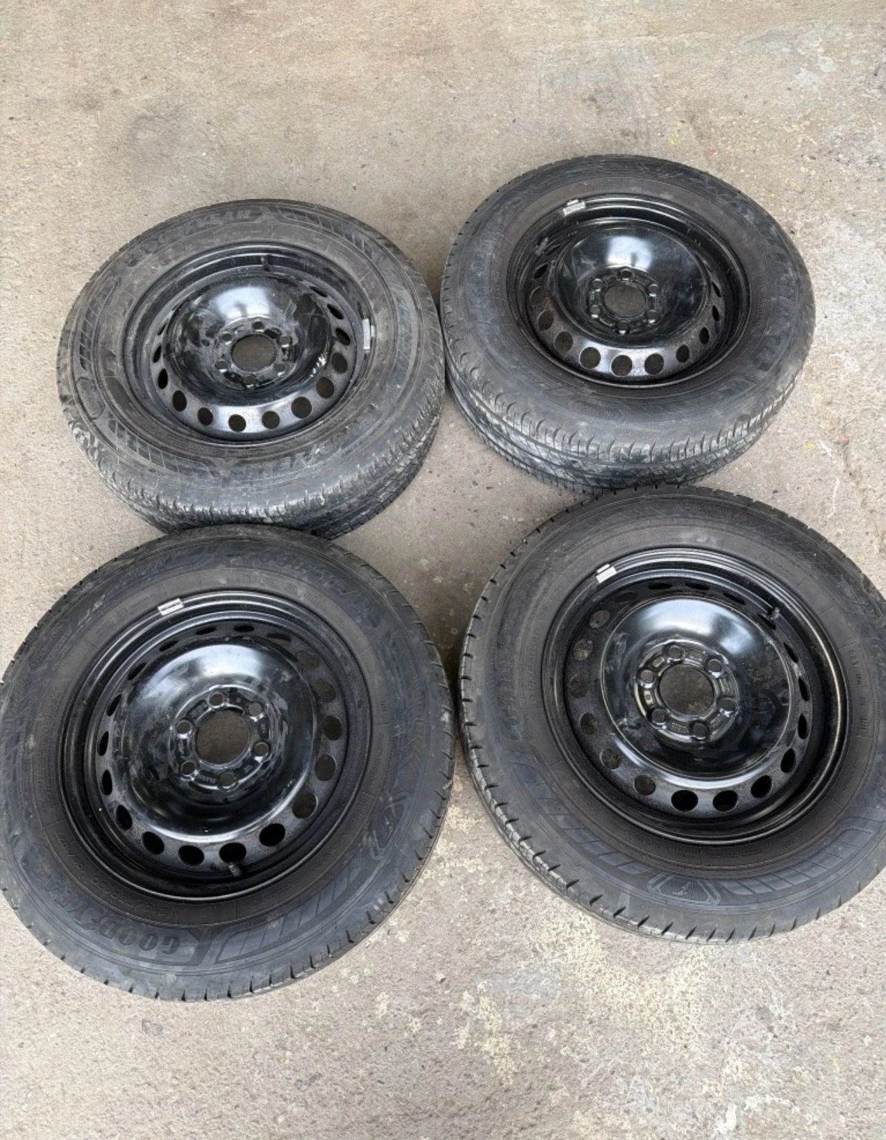 Гуми с джанти Goodyear 215/65R16