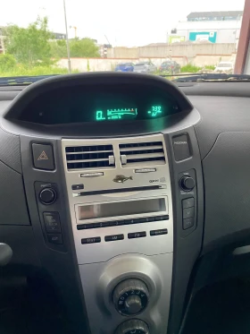 Toyota Yaris 1.0 VVT-i, снимка 12