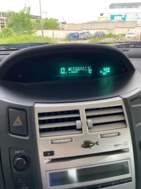 Toyota Yaris 1.0 VVT-i, снимка 13