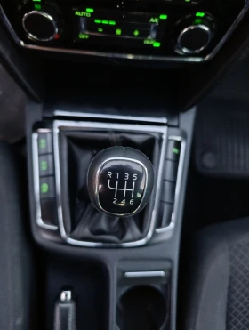 Skoda Superb 2.0TDI, снимка 11