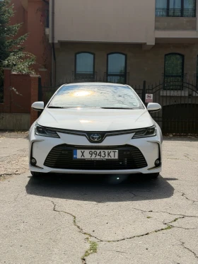 Toyota Corolla 1.8 Hybrid Luxury 89х.км. Първи собственик!, снимка 5