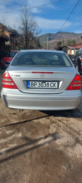 Mercedes-Benz C 180  W203 - 2000 € - 22433041 3