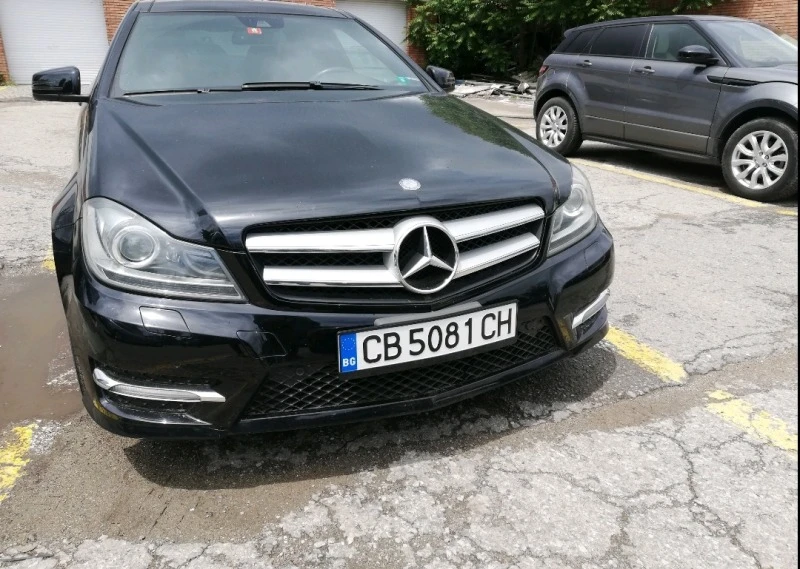 Mercedes-Benz C 220 2.2 AMG COUPE, снимка 2 - Автомобили и джипове - 38776275