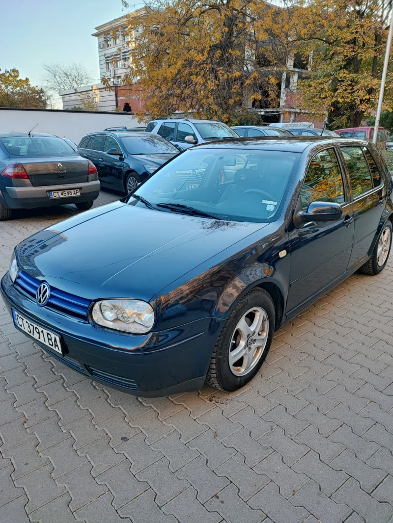 VW Golf, снимка 1 - Автомобили и джипове - 48005003