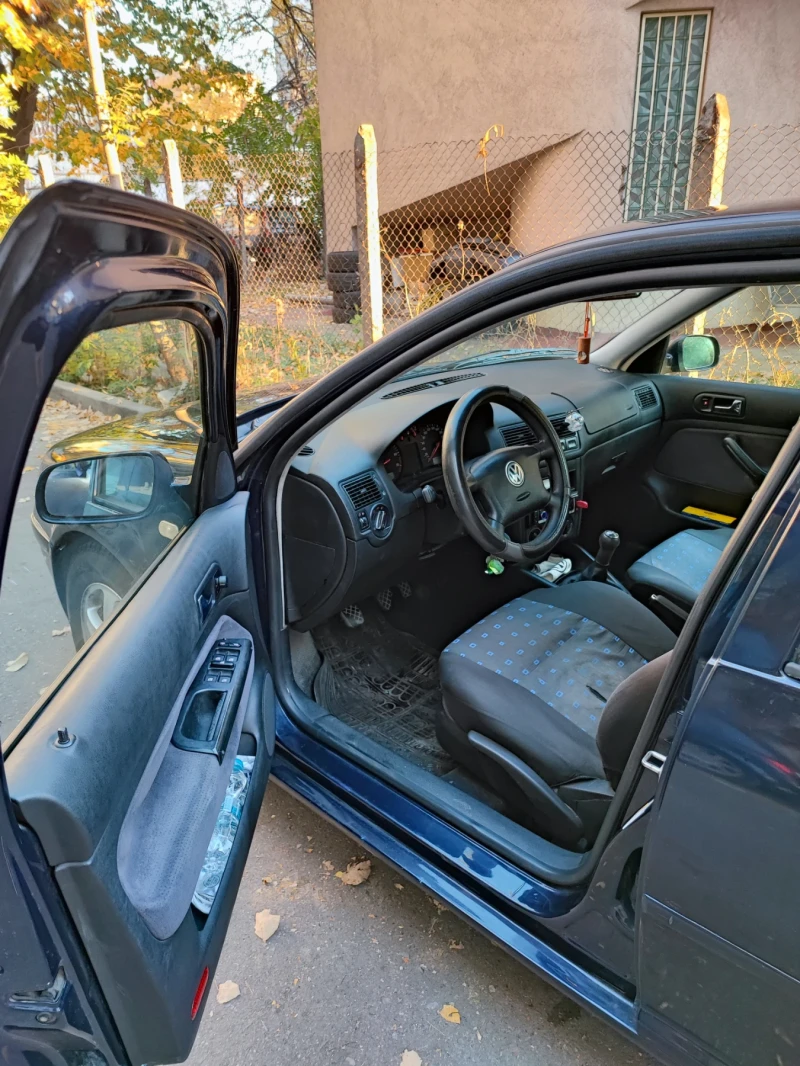 VW Golf, снимка 8 - Автомобили и джипове - 48005003