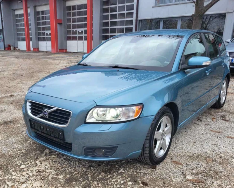 Volvo V50 2.0 HDI 136к.с , снимка 4 - Автомобили и джипове - 48239913