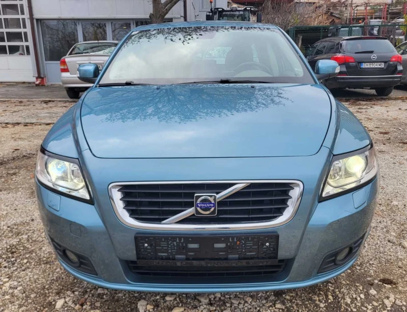 Volvo V50 2.0 HDI 136к.с , снимка 2 - Автомобили и джипове - 48239913