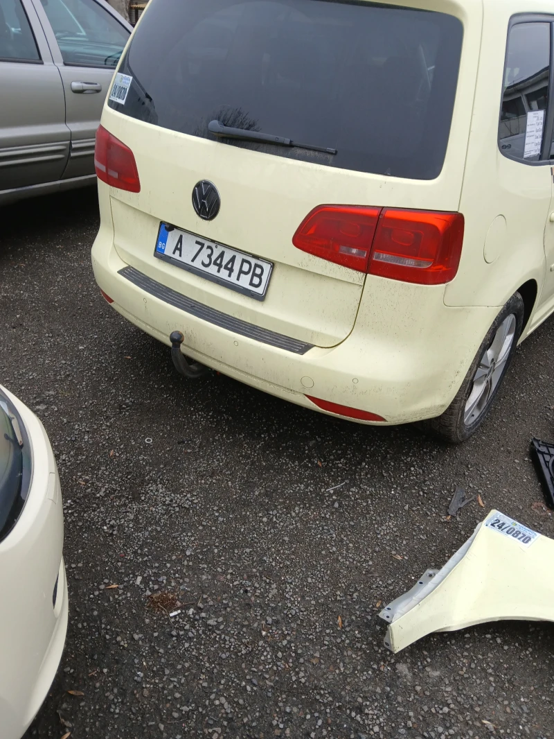 VW Touran, снимка 1 - Автомобили и джипове - 48468044