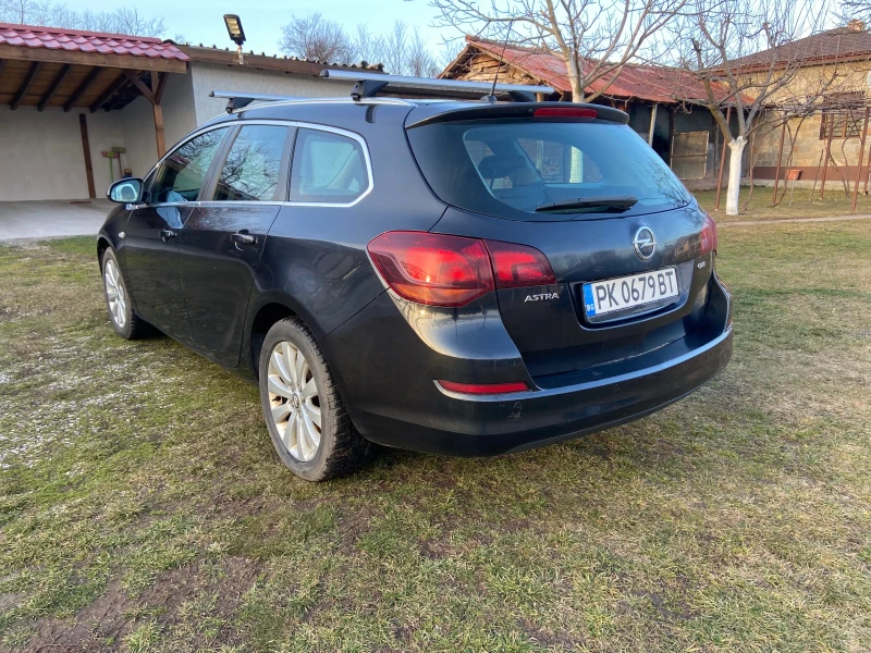 Opel Astra, снимка 5 - Автомобили и джипове - 48927865