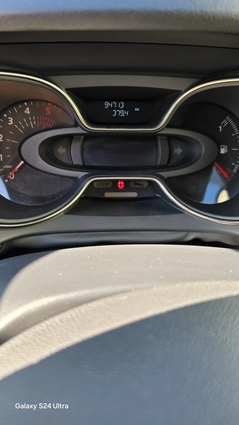 Renault Captur, снимка 4 - Автомобили и джипове - 49436947