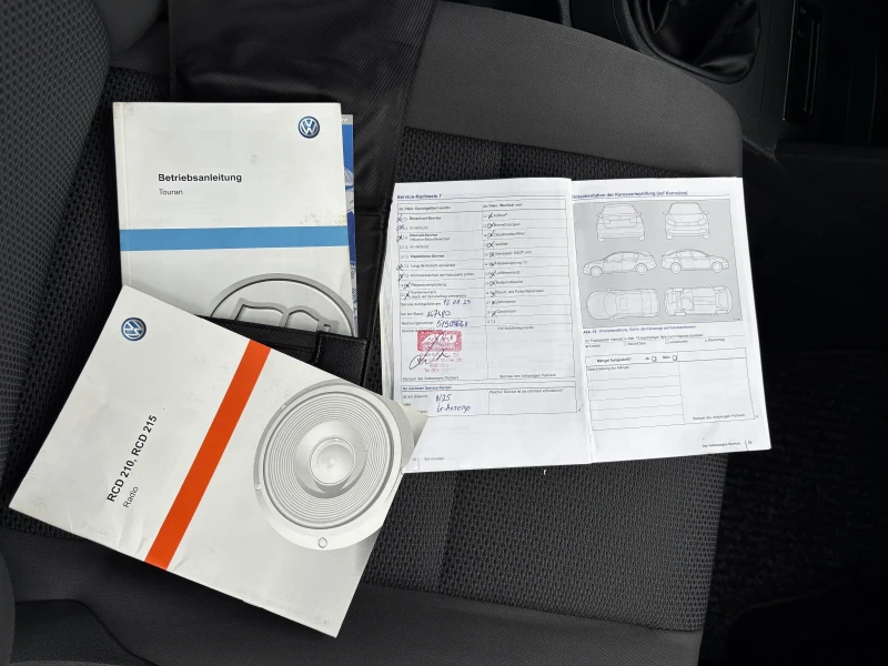 VW Touran 1.6TDI 6скорости*  TREND* 182 000км* , снимка 14 - Автомобили и джипове - 51683158