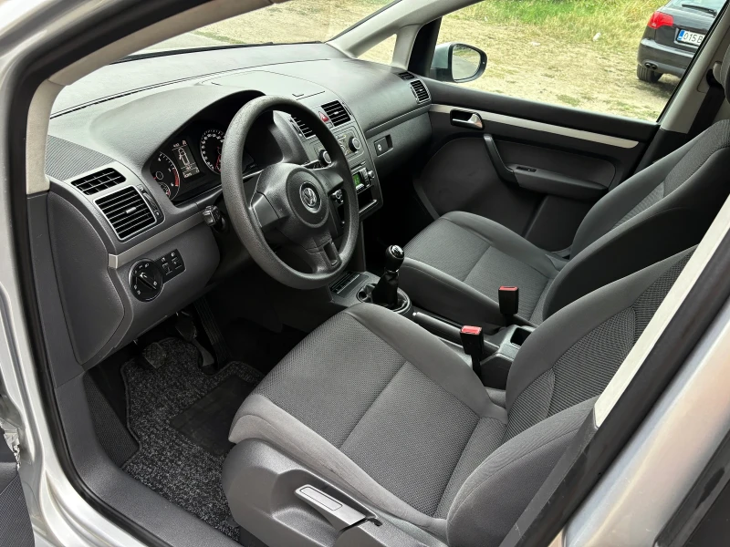 VW Touran 1.6TDI 6скорости*  TREND* 182 000км* , снимка 7 - Автомобили и джипове - 51683158
