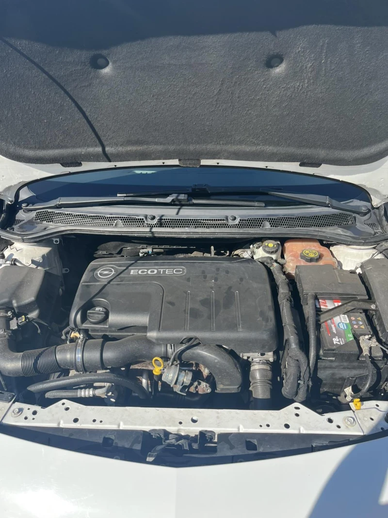 Opel Astra комби, снимка 8 - Автомобили и джипове - 51826401