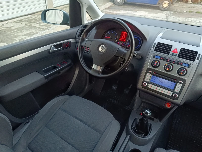 VW Touran 2.0TDI 140 HIGHLINE, снимка 9 - Автомобили и джипове - 52770527