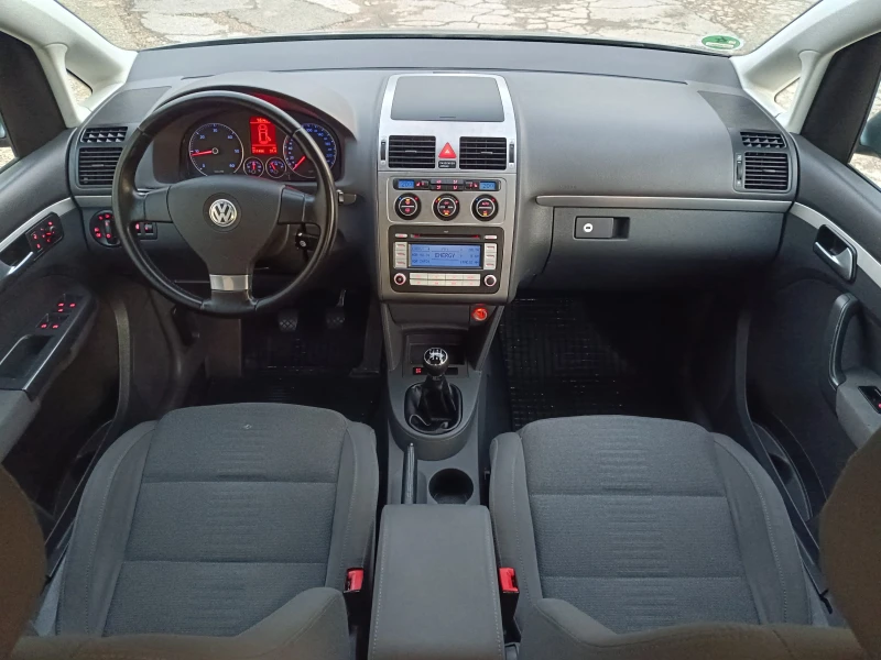 VW Touran 2.0TDI 140 HIGHLINE, снимка 10 - Автомобили и джипове - 52770527