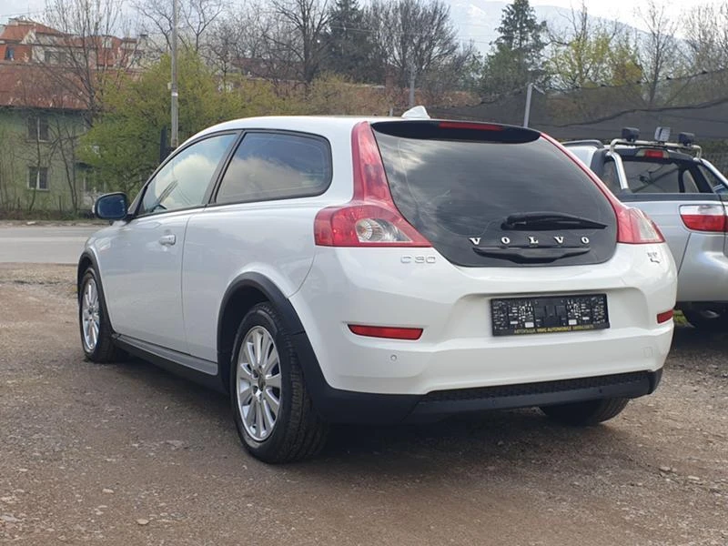 Volvo C30 1.6 D Drive Face-lift  - изображение 4