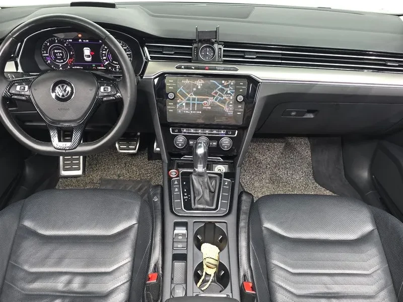 VW Arteon 2.0 Tdi Prestige, снимка 14 - Автомобили и джипове - 55785327