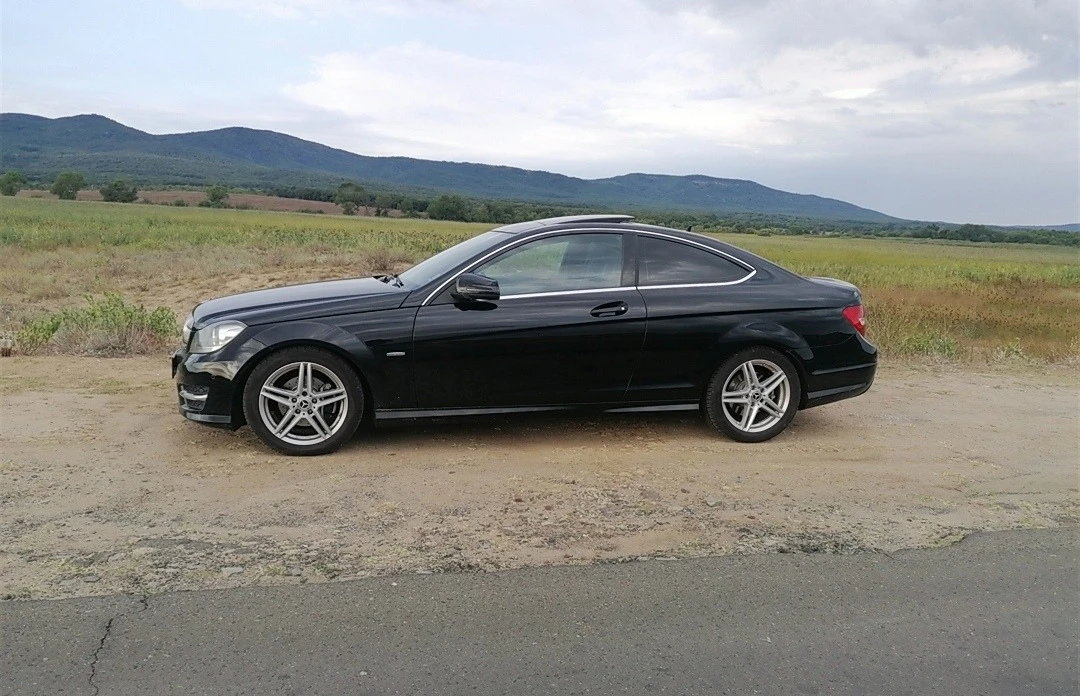 Mercedes-Benz C 220 2.2 AMG COUPE - изображение 5