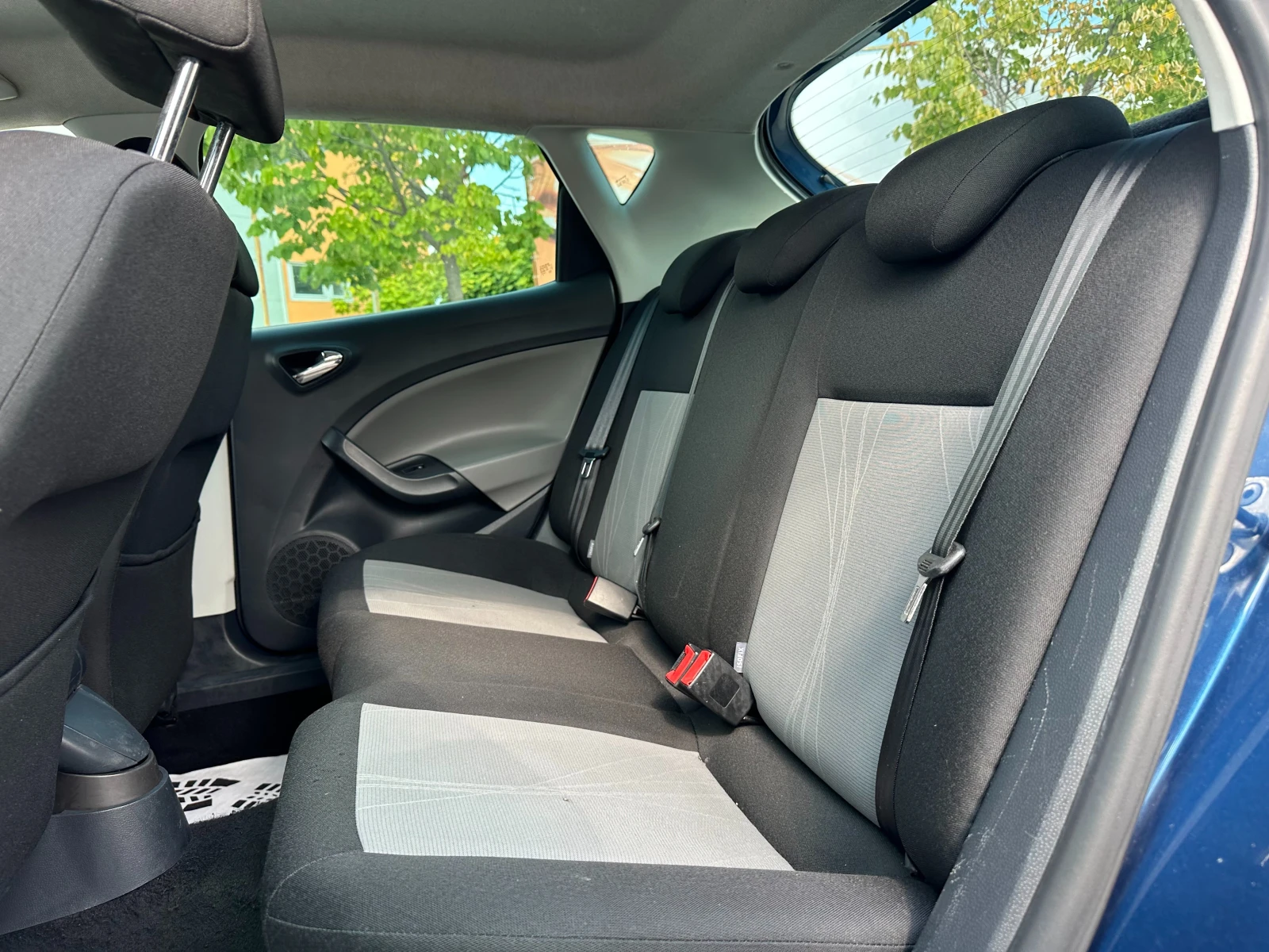 Seat Ibiza 1.2i 105 к.с. - изображение 9