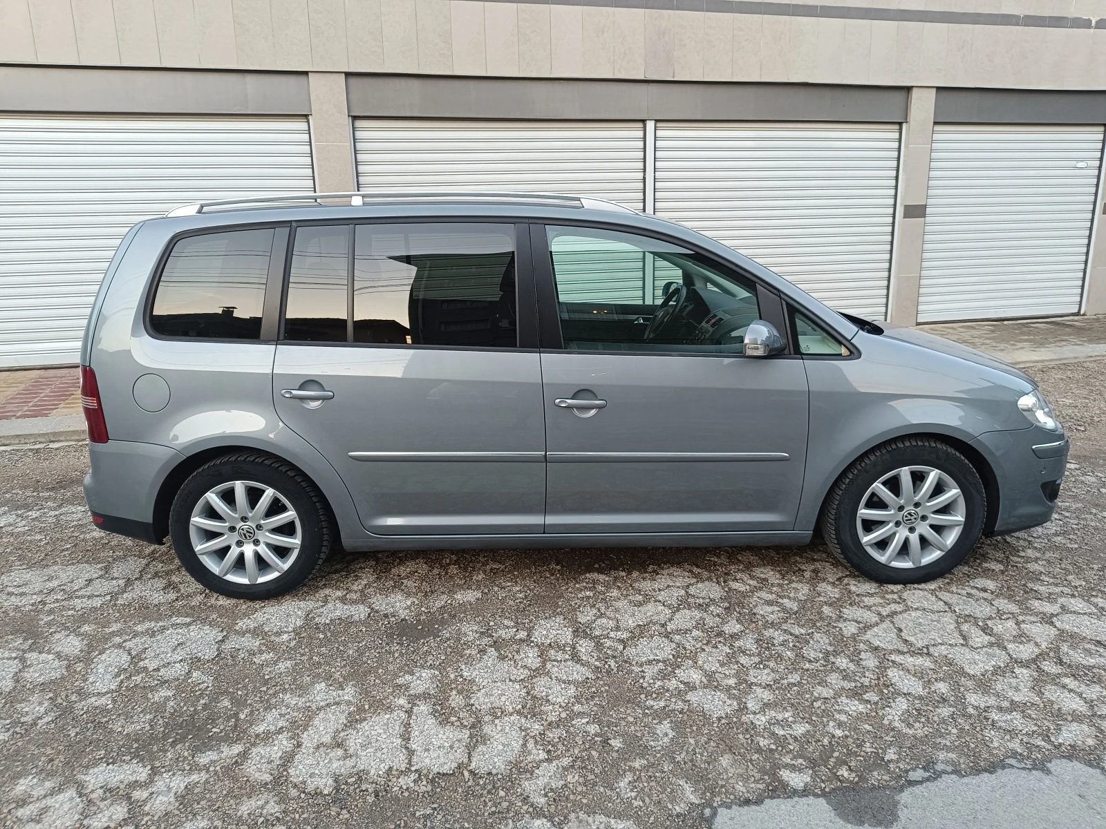 VW Touran 2.0TDI 140 HIGHLINE - изображение 7