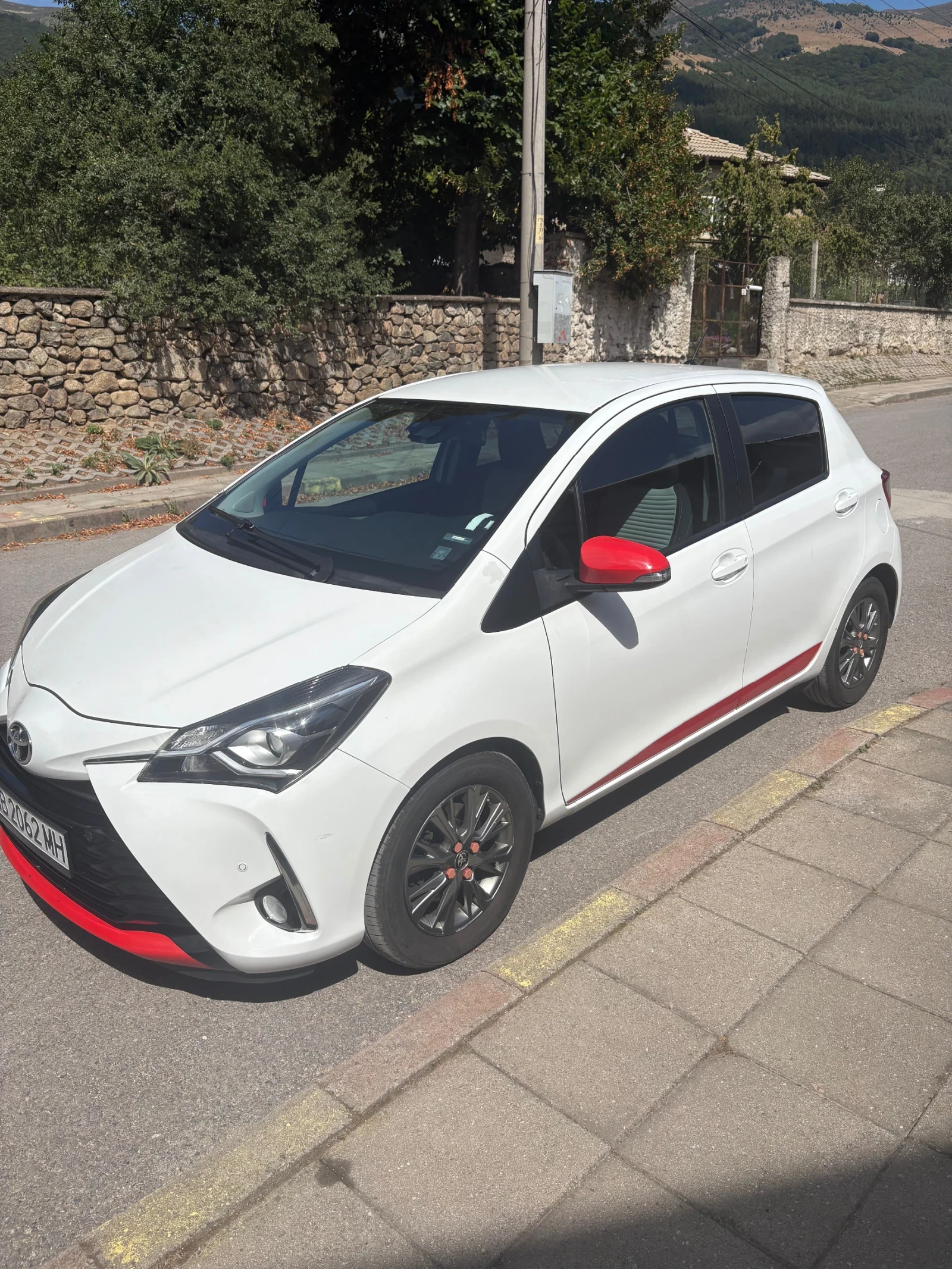 Toyota Yaris 1.5 - изображение 2