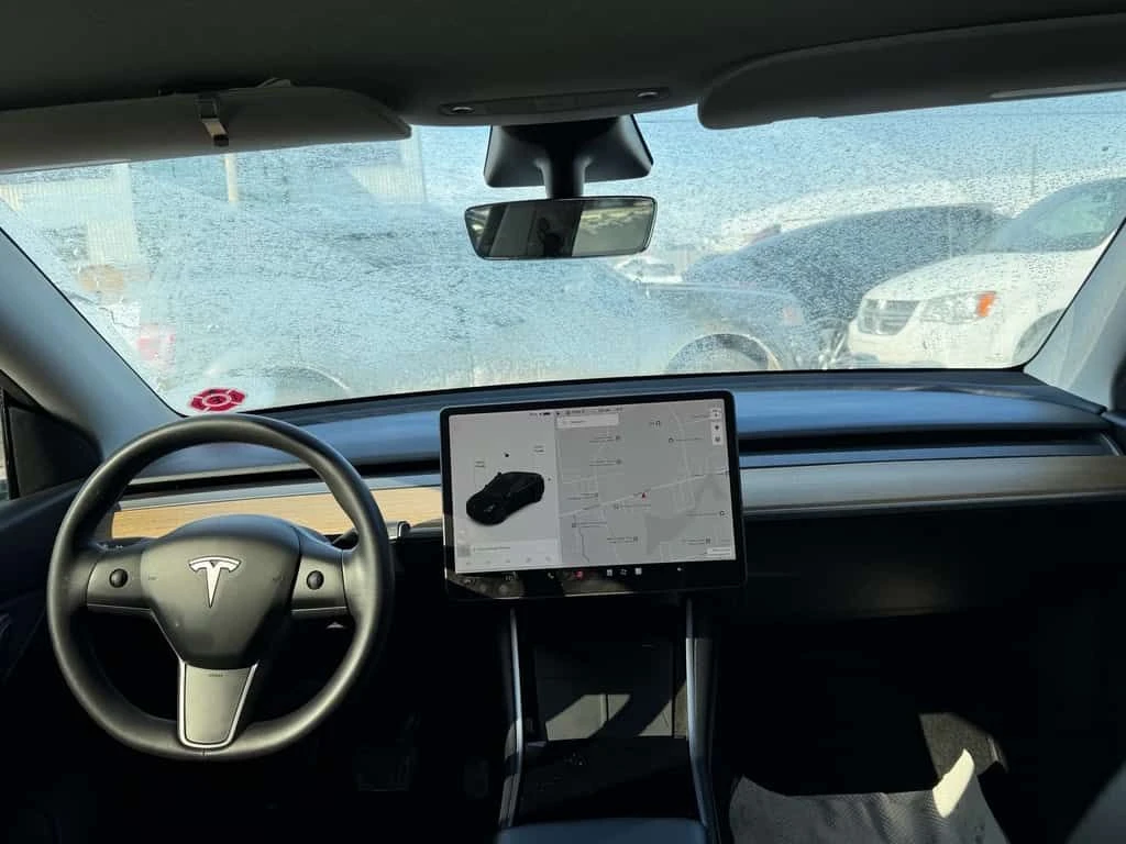 Tesla Model Y Long Range AWD  CARFAX, снимка 13 - Автомобили и джипове - 53972583