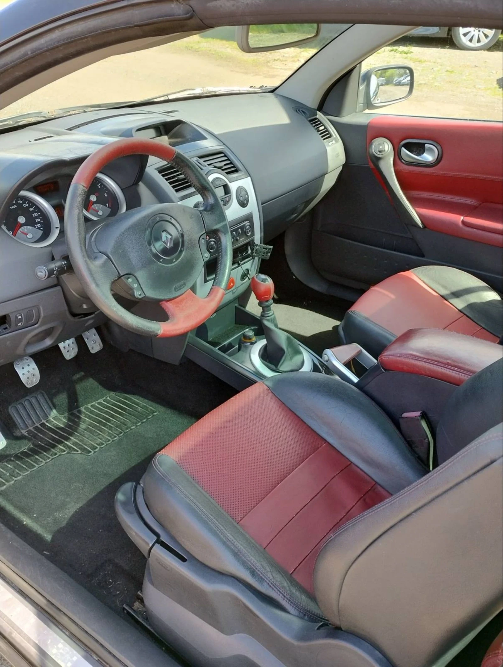 Renault Megane 2.0 16V, снимка 9 - Автомобили и джипове - 54295098