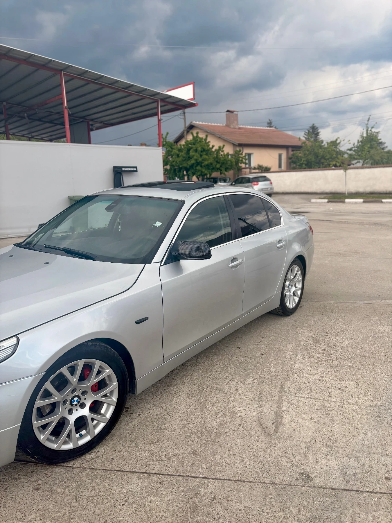 BMW 520, снимка 2 - Автомобили и джипове - 54390564