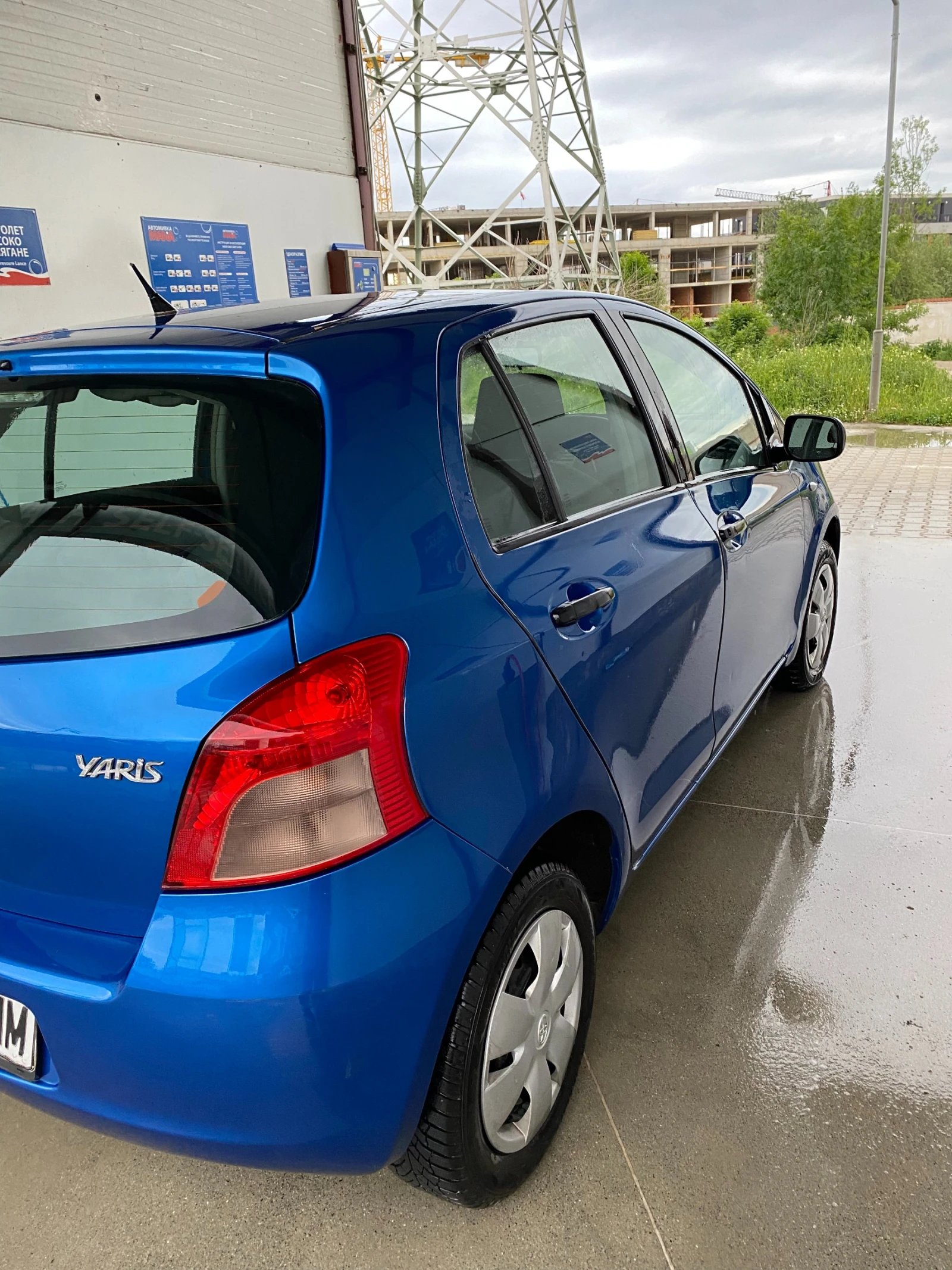 Toyota Yaris 1.0 VVT-i, снимка 7 - Автомобили и джипове - 54654612
