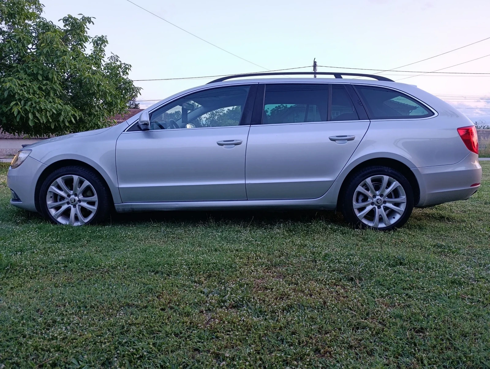 Skoda Superb 2.0TDI, снимка 4 - Автомобили и джипове - 54812431