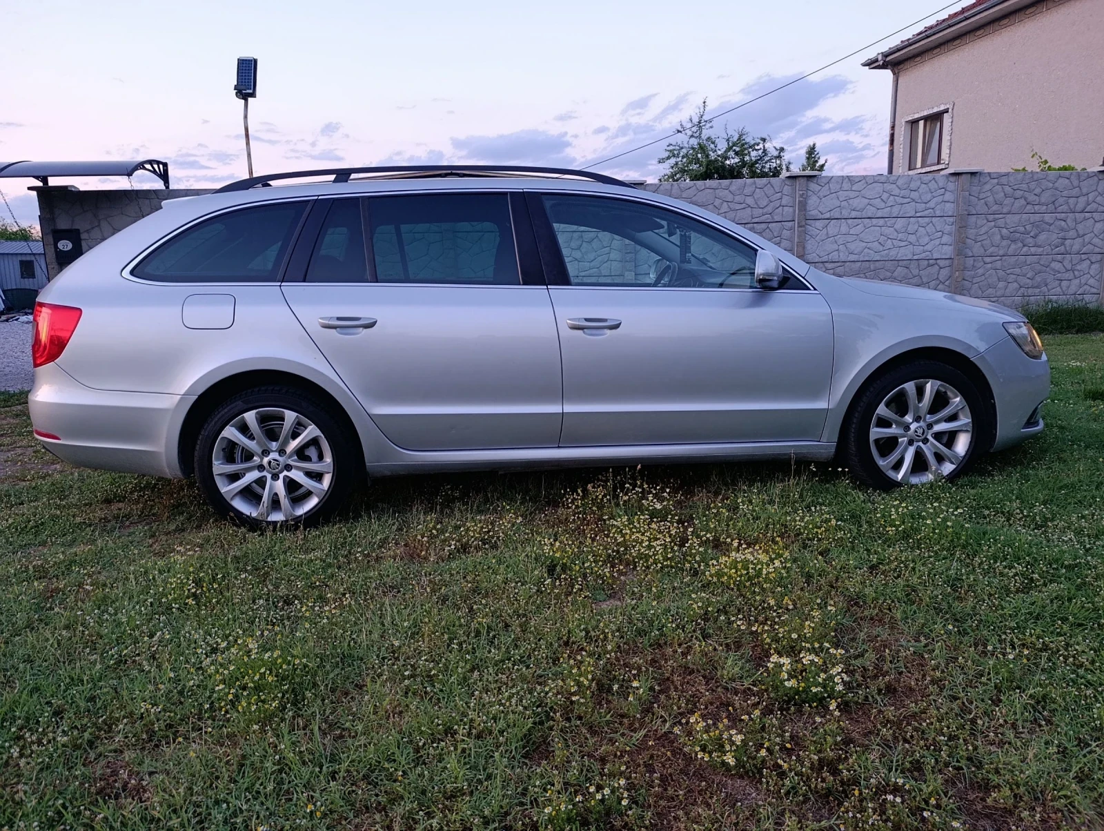 Skoda Superb 2.0TDI, снимка 5 - Автомобили и джипове - 54812431