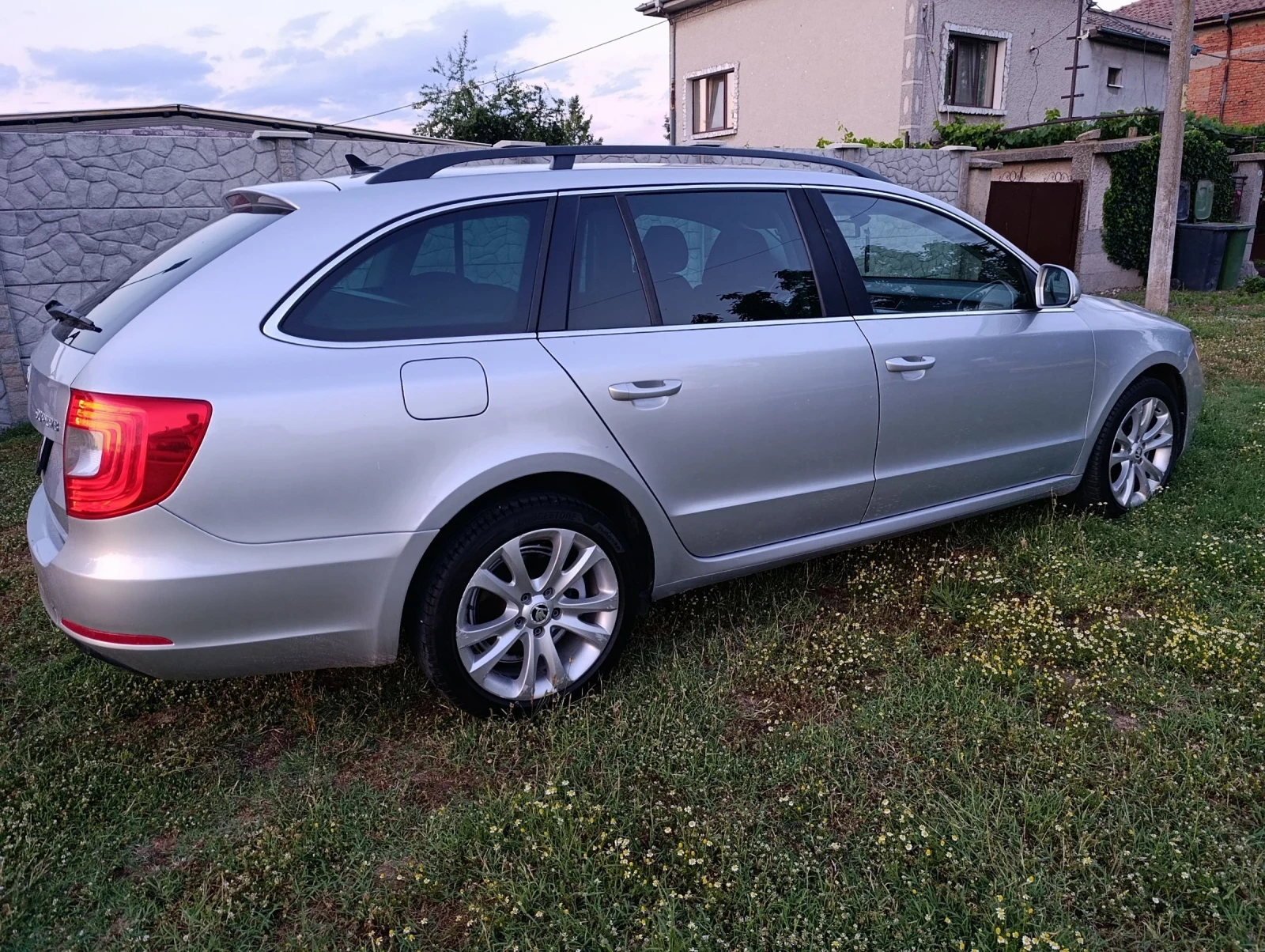 Skoda Superb 2.0TDI, снимка 8 - Автомобили и джипове - 54812431