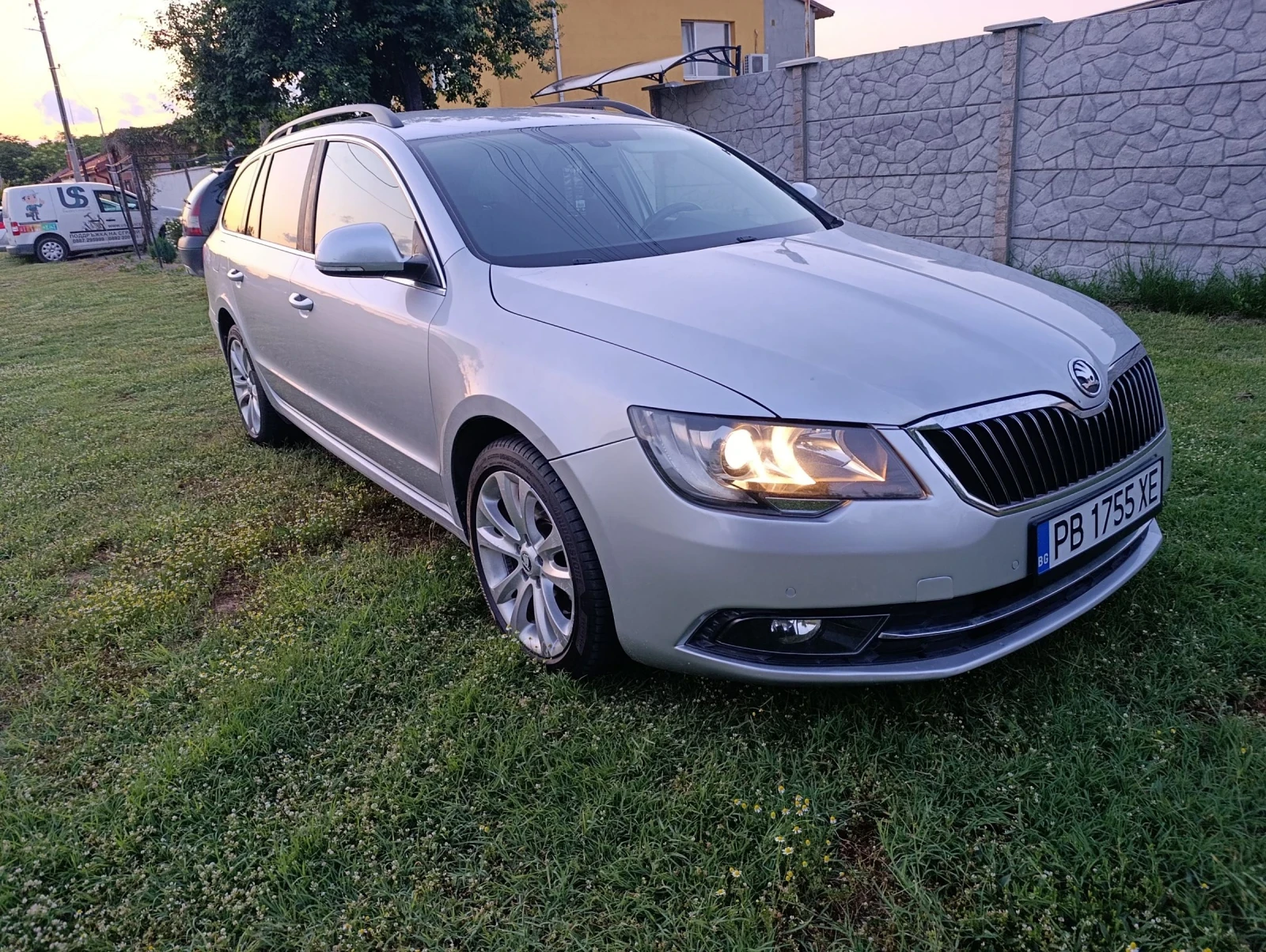 Skoda Superb 2.0TDI, снимка 2 - Автомобили и джипове - 54812431