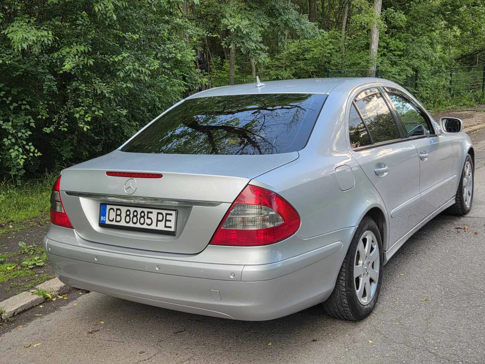 Mercedes-Benz E 220 CDI, снимка 10 - Автомобили и джипове - 54924977