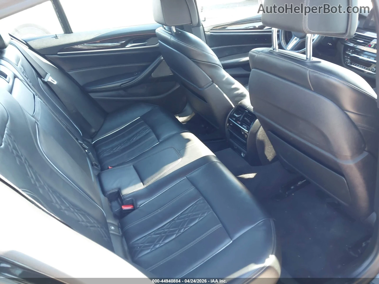 BMW 550 X-Drive* Bower Wilkins* Distronic* ЦЕНА ДО БГ, снимка 10 - Автомобили и джипове - 55134733