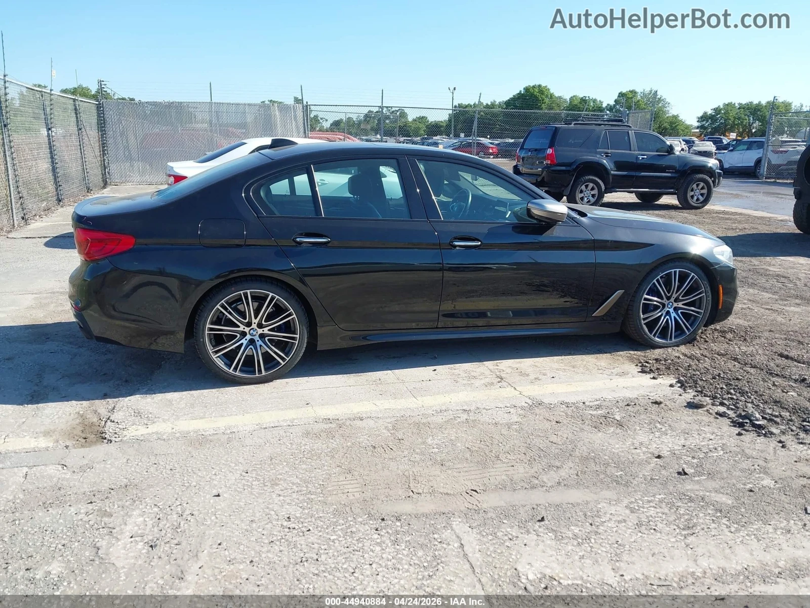 BMW 550 X-Drive* Bower Wilkins* Distronic* ЦЕНА ДО БГ, снимка 8 - Автомобили и джипове - 55134733