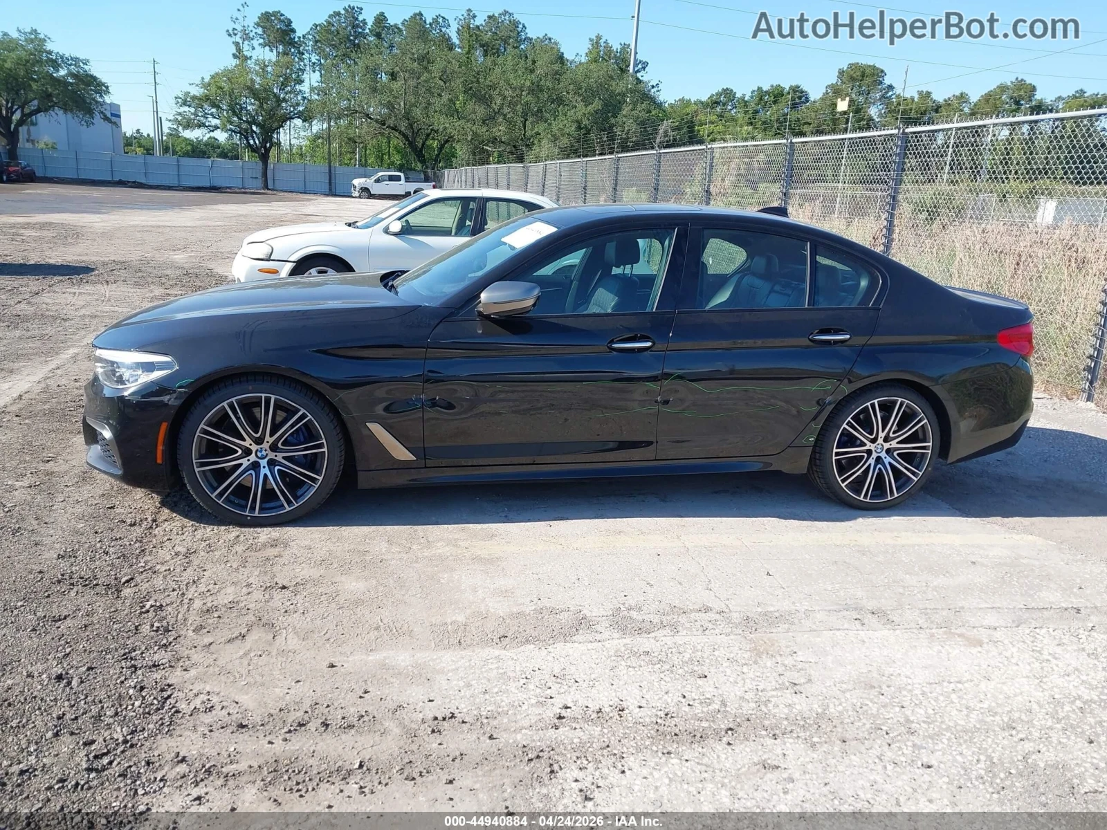 BMW 550 X-Drive* Bower Wilkins* Distronic* ЦЕНА ДО БГ, снимка 7 - Автомобили и джипове - 55134733