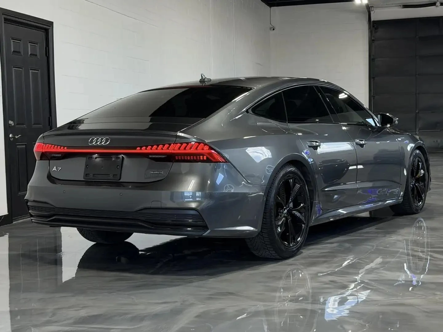 Audi A7 Technik S-Line Автокредит Цена до България, снимка 3 - Автомобили и джипове - 55144354