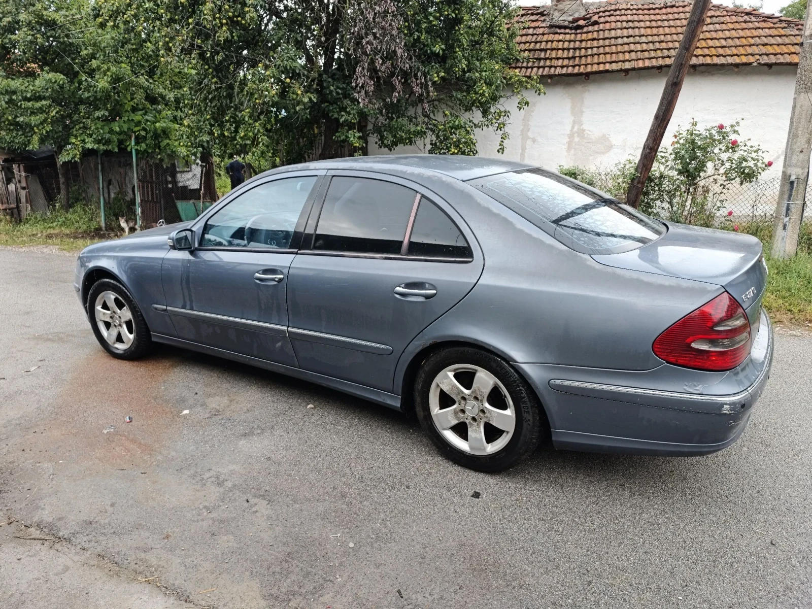 Mercedes-Benz E 270, снимка 4 - Автомобили и джипове - 55211970