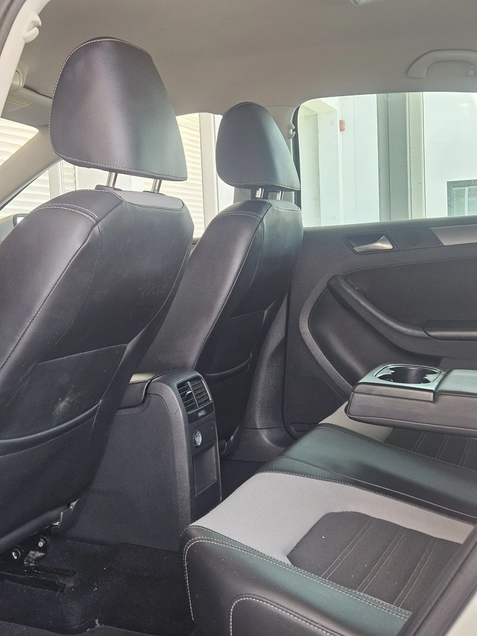 VW Jetta 1.6TDI High Executive Line 2013, снимка 10 - Автомобили и джипове - 55241796