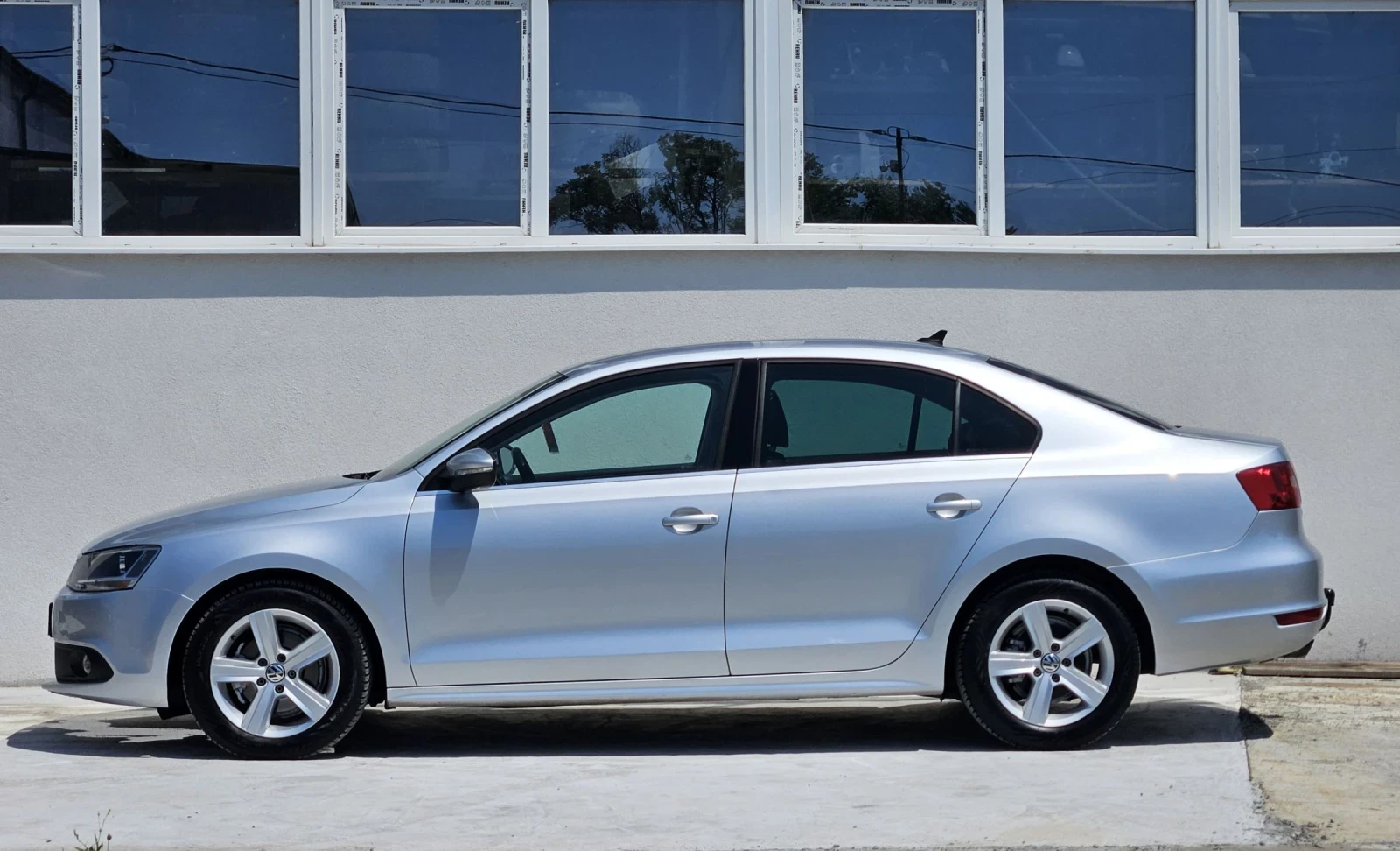 VW Jetta 1.6TDI High Executive Line 2013, снимка 5 - Автомобили и джипове - 55241796