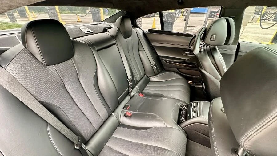 BMW 650 XDRIVE HARMAN KARDON/PANORAMA/360CAM, снимка 14 - Автомобили и джипове - 55347873