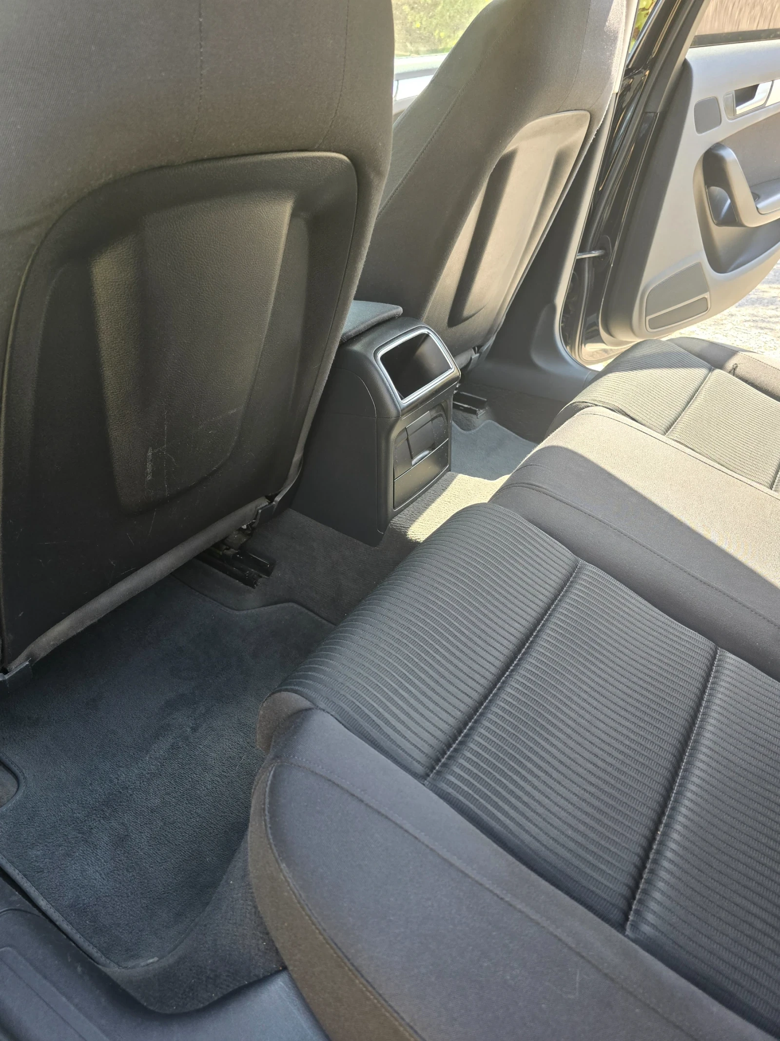 Audi A4 2.0 TDI, снимка 13 - Автомобили и джипове - 55888594