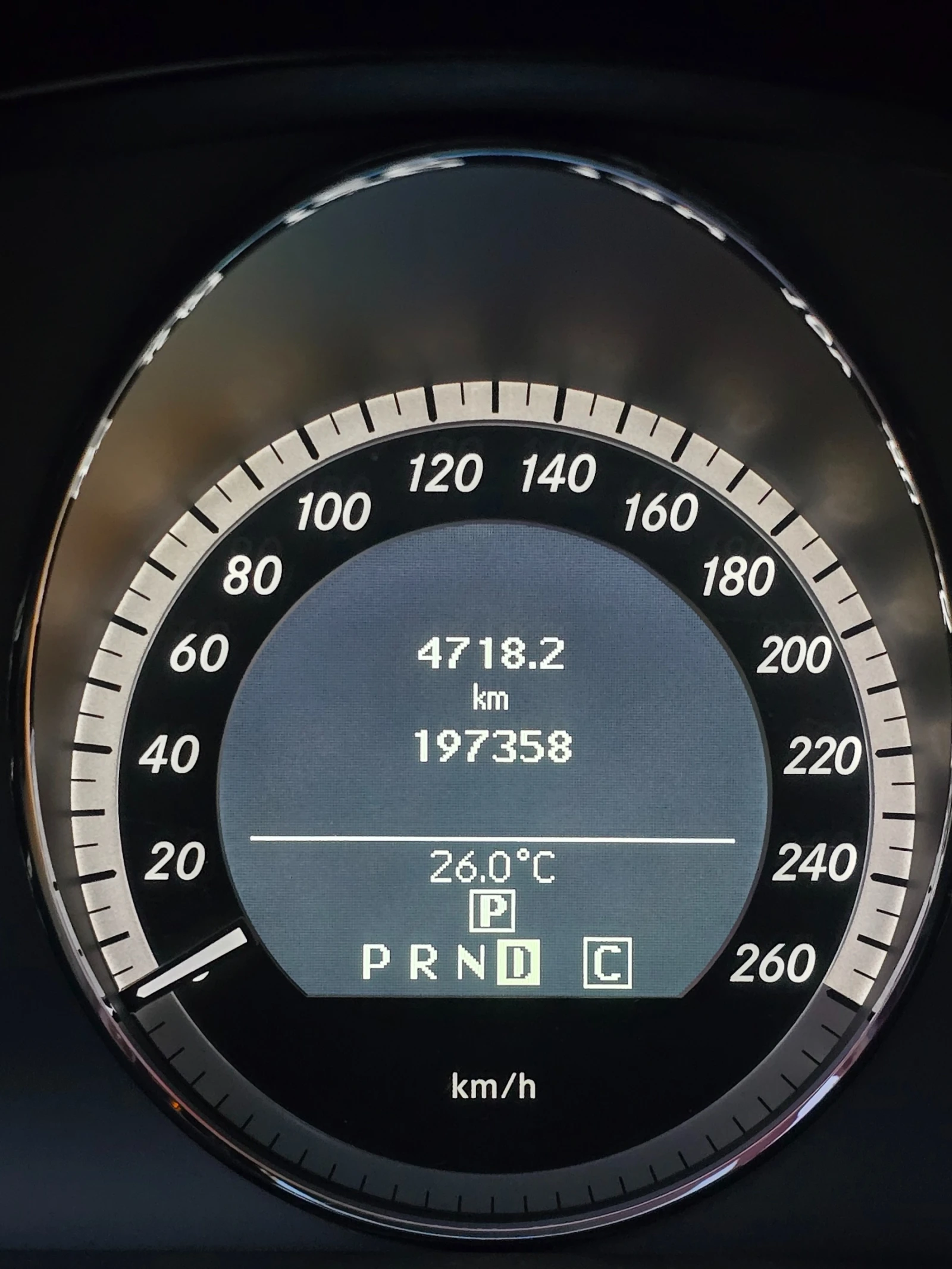 Mercedes-Benz E 500, снимка 15 - Автомобили и джипове - 55937978