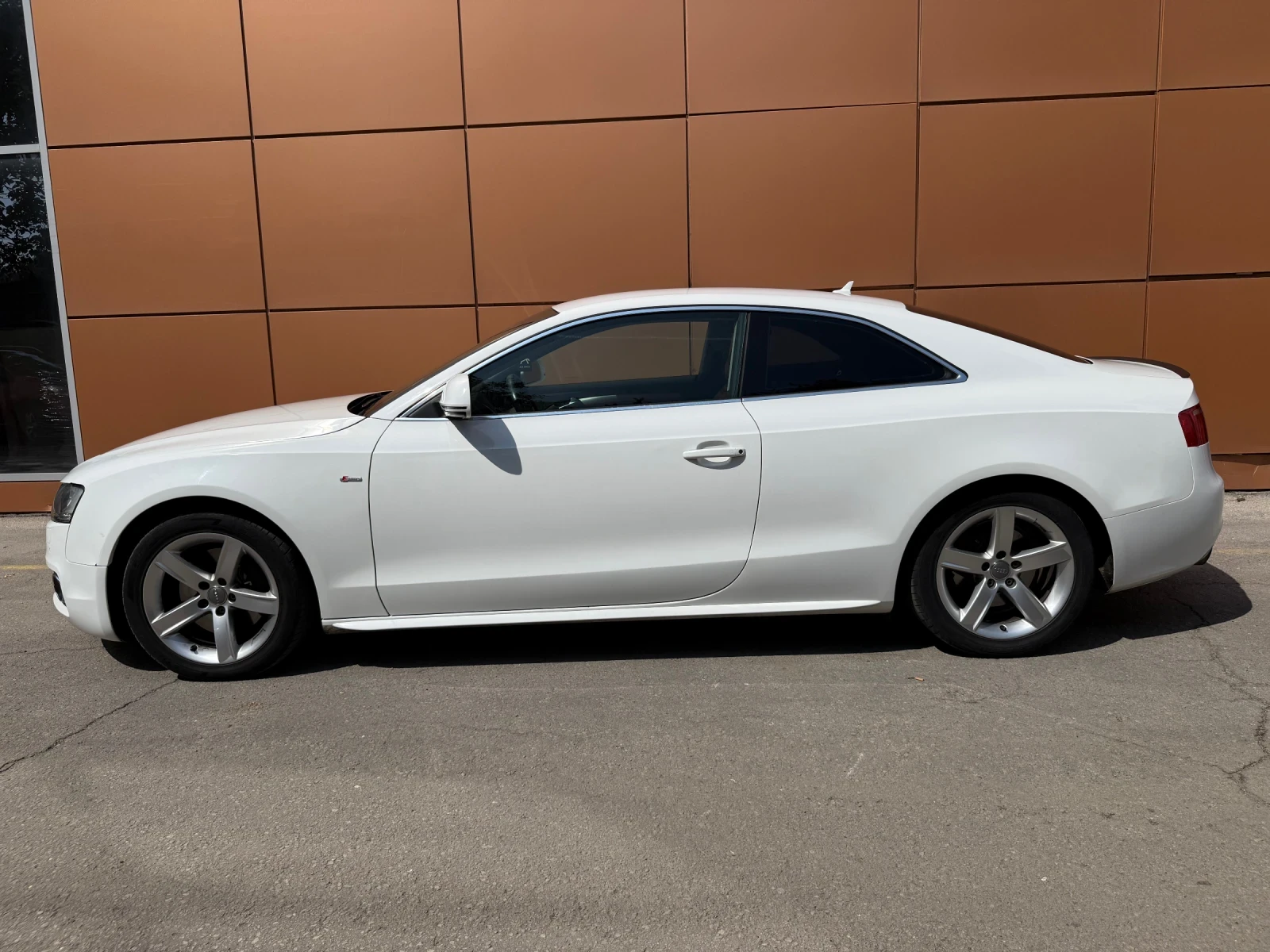 Audi A5 2.0tfsi 211кс S-line Quattro , снимка 4 - Автомобили и джипове - 55954009