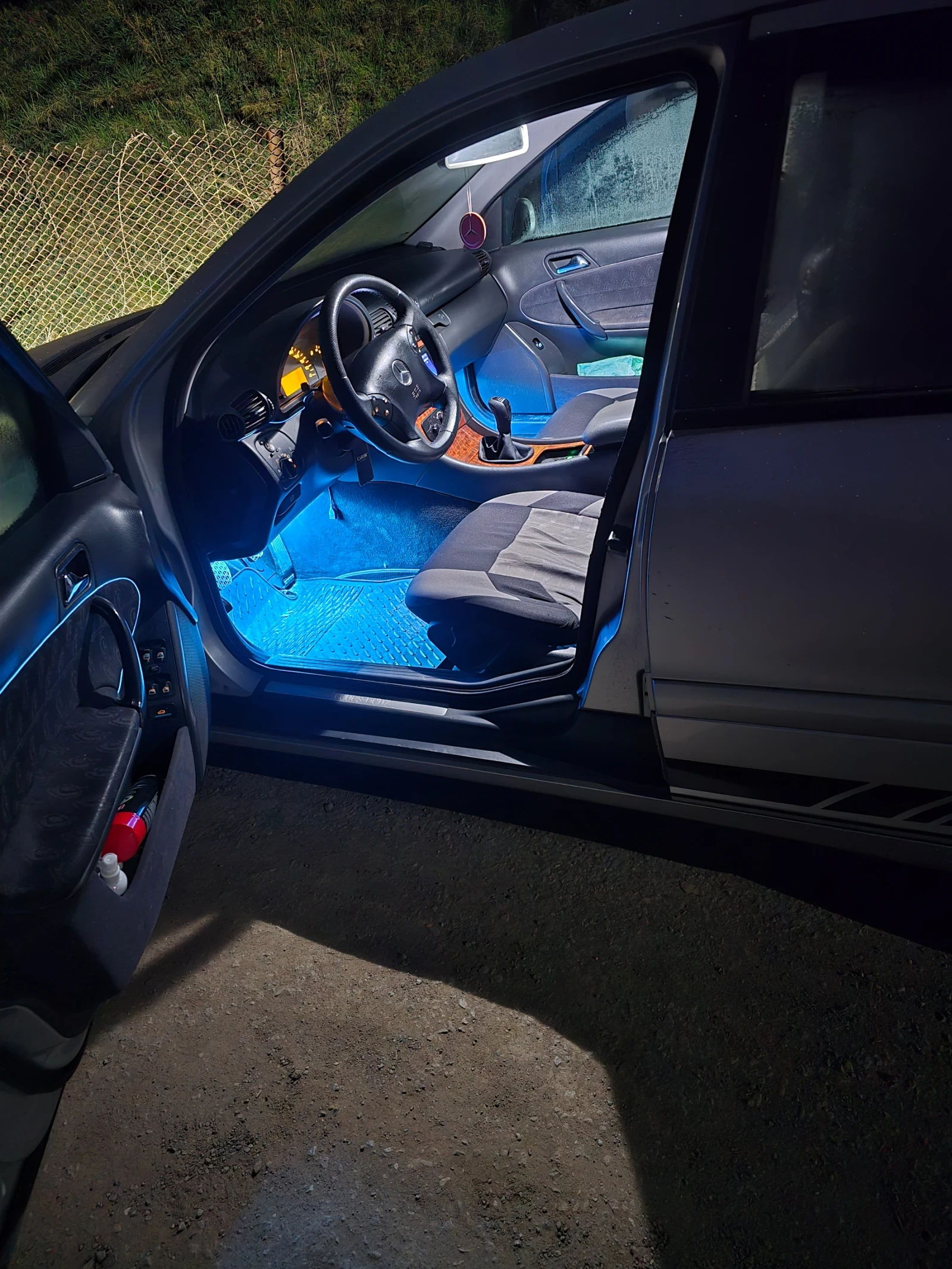Mercedes-Benz C 180  W203, снимка 8 - Автомобили и джипове - 56205738
