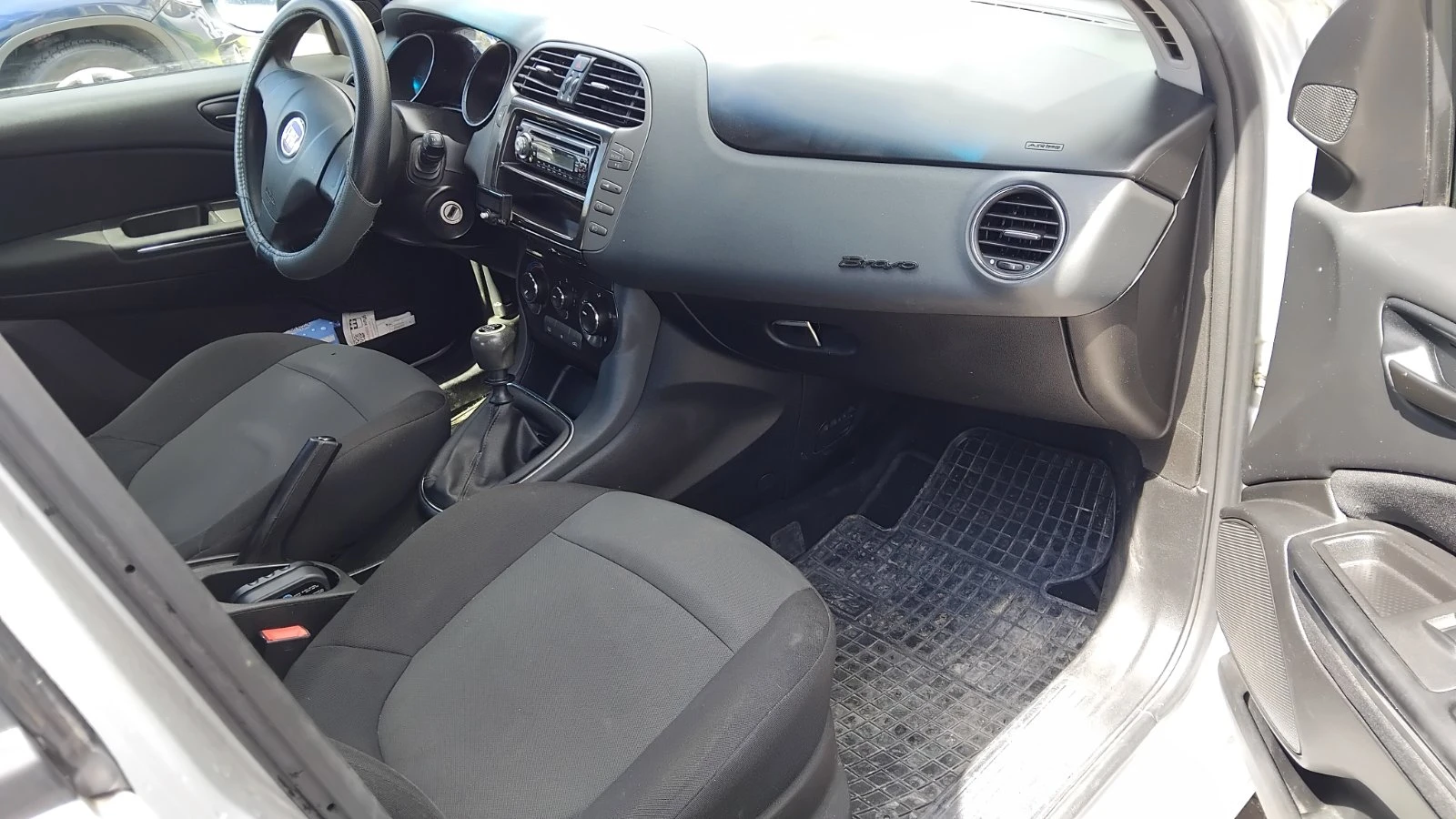 Fiat Bravo 1.6 multijet, снимка 8 - Автомобили и джипове - 56247552