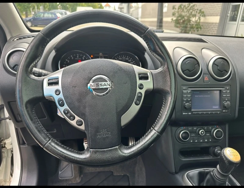 Nissan Qashqai 2.0 Кожен салон , снимка 6 - Автомобили и джипове - 49006952