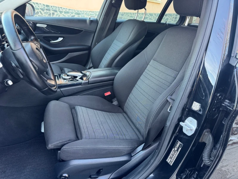 Mercedes-Benz C 220 :Състояние ТОП;:AMG, снимка 8 - Автомобили и джипове - 53149644