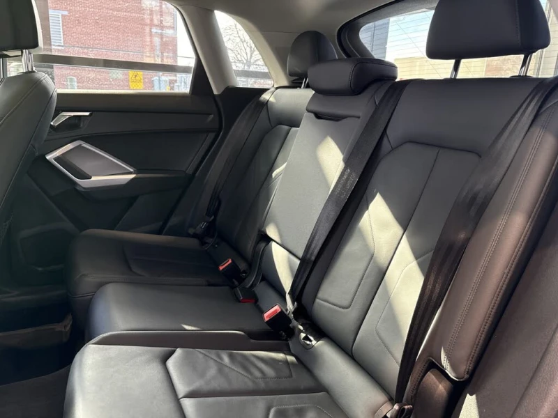 Audi Q3 Komfort* 45TFSI* АвтоКредит* (ЦЕНА ДО БГ), снимка 7 - Автомобили и джипове - 53375483